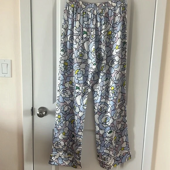 Olivia von Halle 100% silk pajamas set - Picture 12 of 17